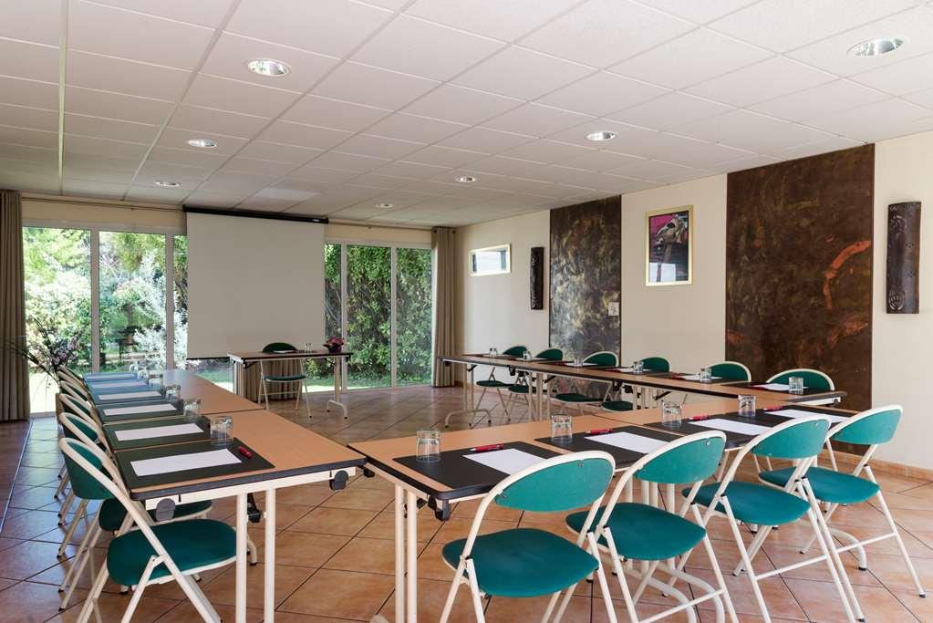 The Originals City, Hotel Nimes Costieres, Ex Inter Hotel Faciliteiten foto