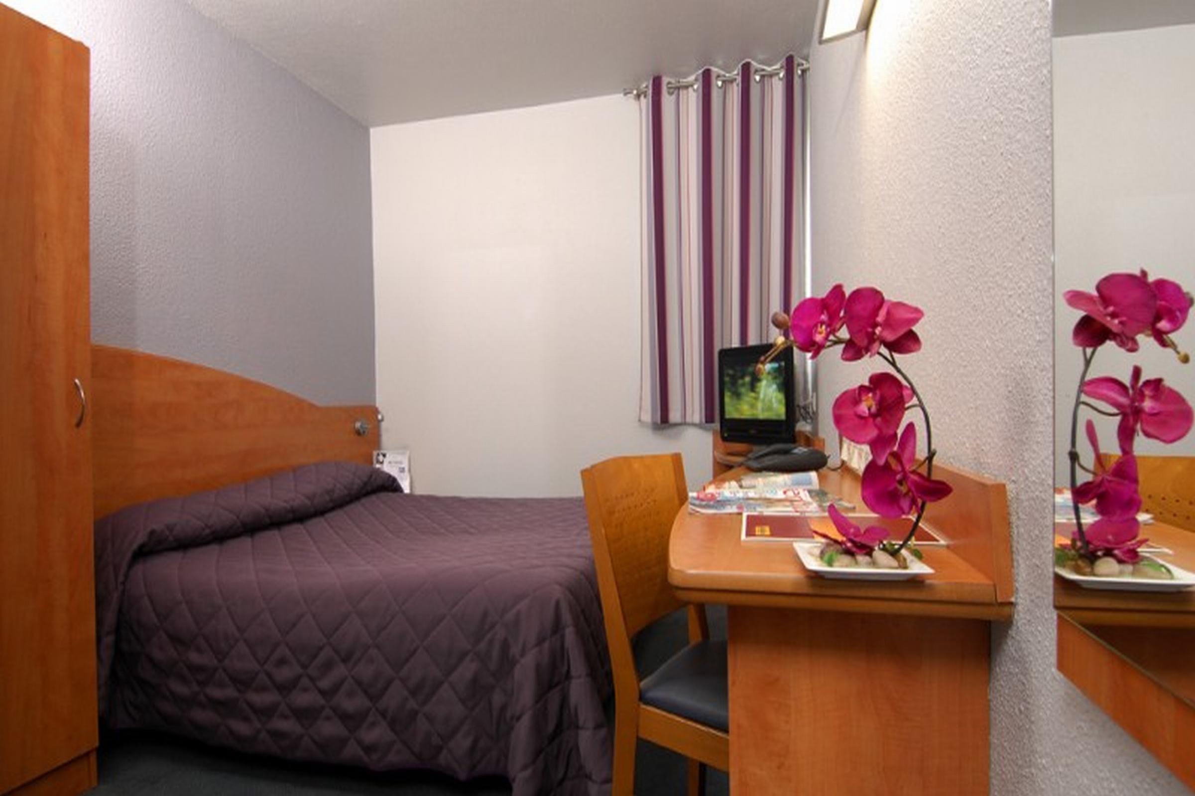 The Originals City, Hotel Nimes Costieres, Ex Inter Hotel Buitenkant foto